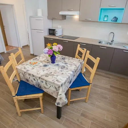 Ivan Apartament Funtana