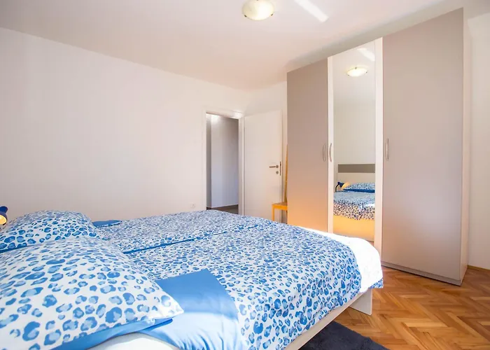 Ivan Apartman *
